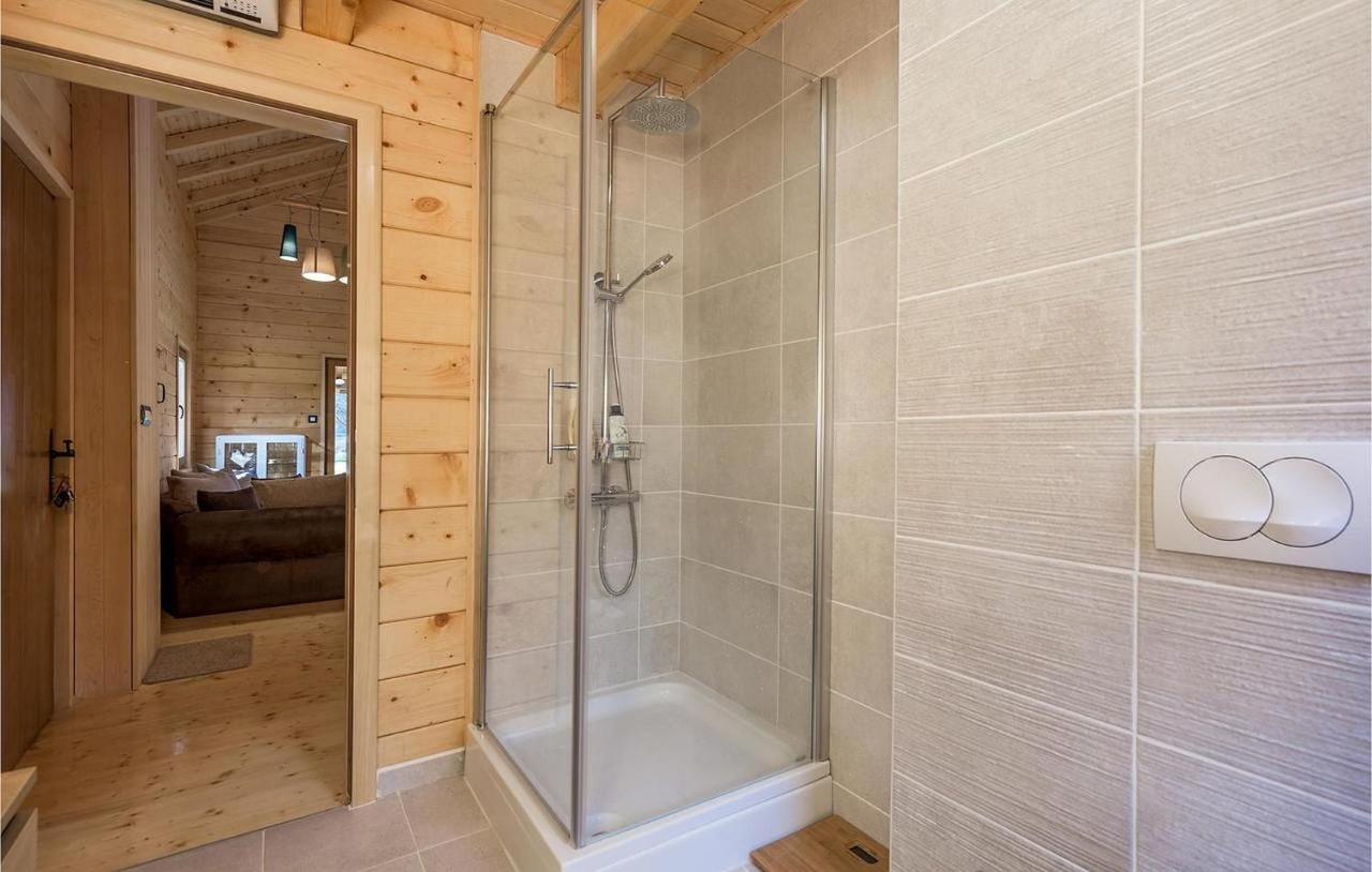 V's Place - Wooden House With Heated Pool And Outdoor Sauna